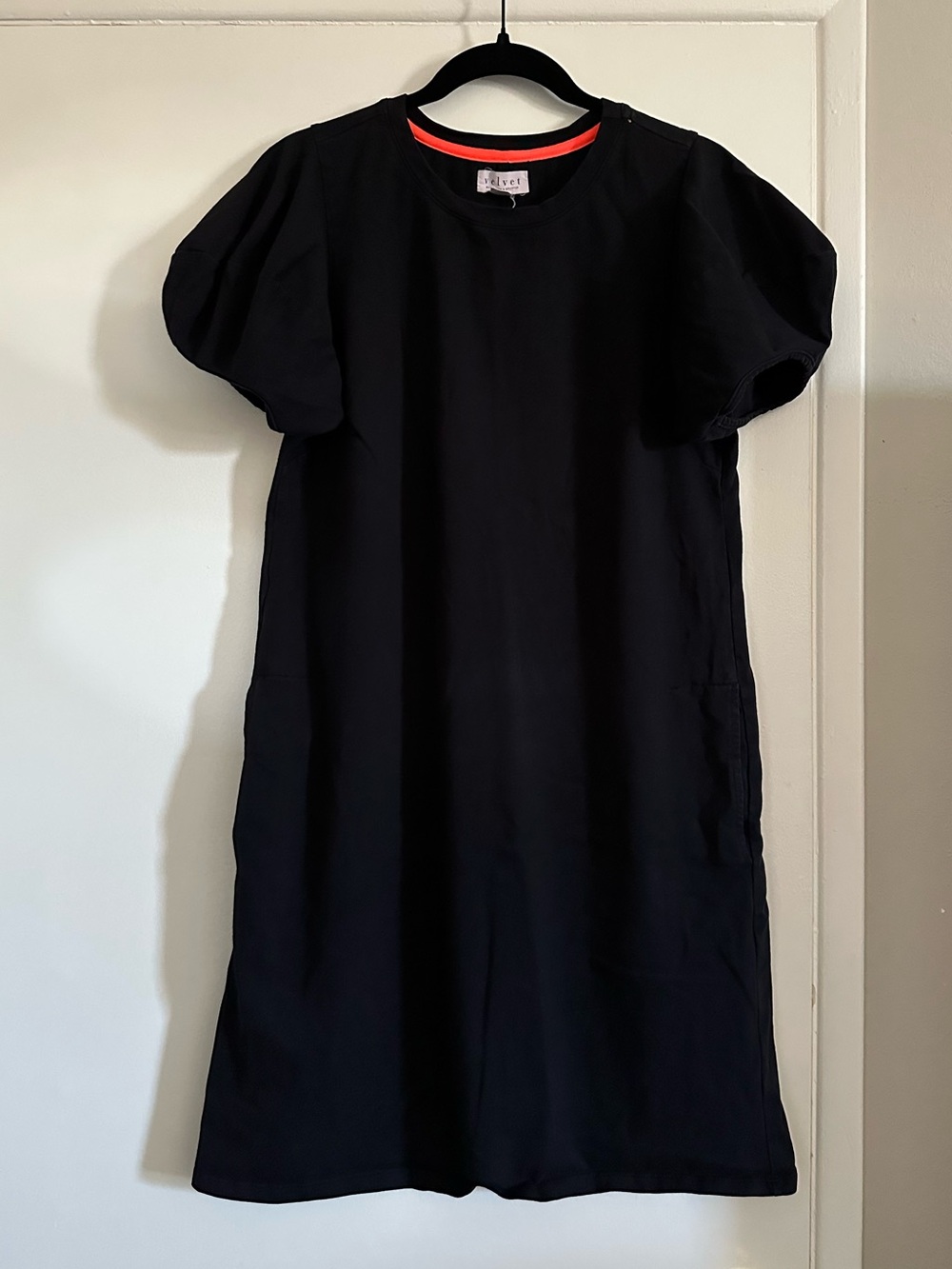 Velvet by Graham and Spencer Black Dress size L